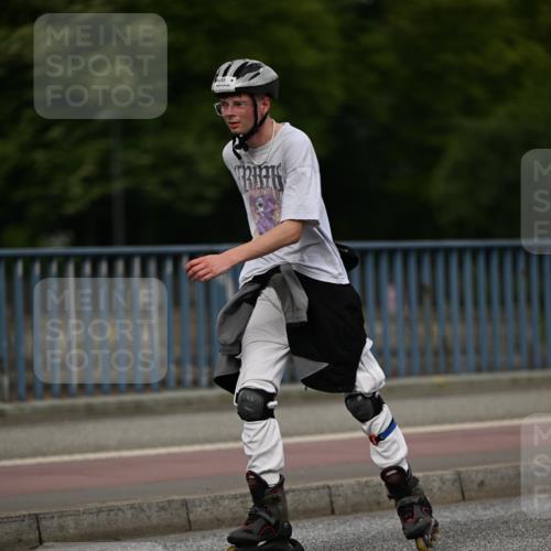 29.06.2025 - hella hamburg halbmarathon Dr. Thomas Lammeyer http://msf.ph/oto/8146316 29.06.2025 09:16:42 Kennedybrücke  meine-sportfotos.de