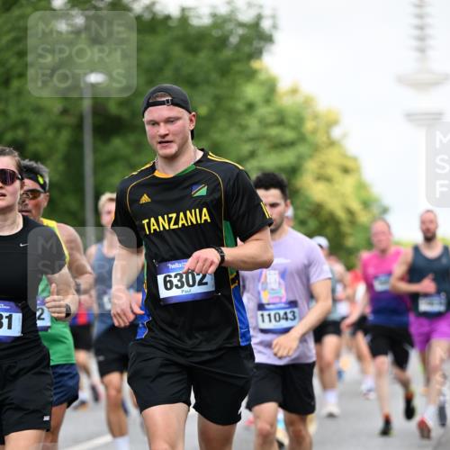 29.06.2025 - hella hamburg halbmarathon Dr. Thomas Lammeyer http://msf.ph/oto/8146342 29.06.2025 10:05:36 Kennedybrücke 1526, 1653, 1722, 1724, 2091, 2167, 2490, 2806, 2936, 2957, 3425, 3663, 3976, 4319, 4322, 4370, 5603, 5675, 6087, 6281, 0000, 6302, 6921, 7287, 7658, 7846, 8030, 8046, 8191, 8392, 8578, 8632, 8822, 8926, 10074, 10281, 10301, 10576, 10915, 11043 meine-sportfotos.de