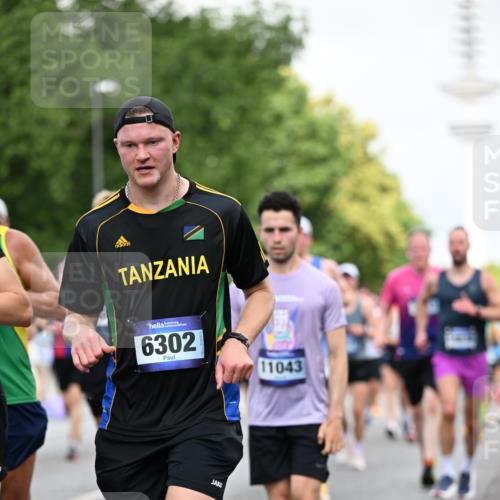 29.06.2025 - hella hamburg halbmarathon Dr. Thomas Lammeyer http://msf.ph/oto/8146351 29.06.2025 10:05:36 Kennedybrücke 1526, 1653, 1722, 1724, 2091, 2167, 2490, 2806, 2936, 2957, 3425, 3663, 3976, 4319, 4322, 4370, 5603, 5675, 6087, 6281, 0000, 6302, 6921, 7287, 7658, 7846, 8030, 8046, 8191, 8392, 8578, 8632, 8822, 8926, 10074, 10281, 10301, 10576, 10915, 11043 meine-sportfotos.de