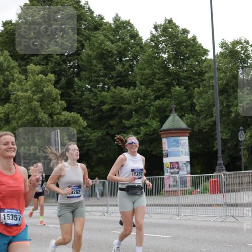 29.06.2025 - hella hamburg halbmarathon Jannik Wohlers http://msf.ph/oto/8146357 29.06.2025 10:47:41 Lombardsbrücke 1157, 1174, 1175, 1392, 1701, 2037, 2163, 2197, 2418, 2650, 2958, 3468, 3504, 3679, 3933, 4327, 4856, 5585, 5886, 5952, 7240, 7393, 7394, 7916, 8077, 8521, 8774, 9356, 9921, 10145, 10777, 10794, 11548, 11742, 11781, 12104, 12157, 12480, 13377, 13529, 13675, 13861, 14050, 15357, 15541, 15730, 15743, 16141, 16722, 17325, 17339, 17562, 17563, 17957, 18001, 18248, 18262, 18352, 18480, 19101 meine-sportfotos.de