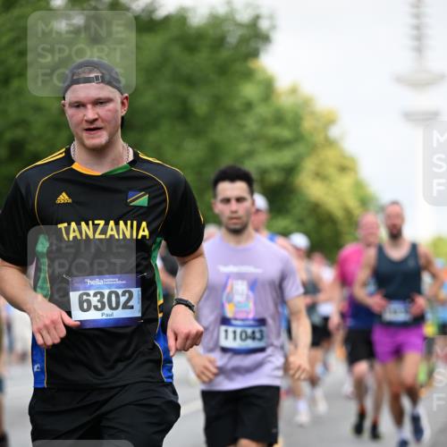 29.06.2025 - hella hamburg halbmarathon Dr. Thomas Lammeyer http://msf.ph/oto/8146361 29.06.2025 10:05:37 Kennedybrücke 1464, 1526, 1653, 1722, 1724, 2091, 2167, 2490, 2591, 2806, 2957, 3039, 3425, 3663, 3976, 4319, 4322, 4370, 5602, 5603, 5675, 6087, 6281, 0000, 6302, 6921, 7189, 7223, 7287, 7658, 7846, 8030, 8046, 8191, 8392, 8578, 8632, 8822, 8926, 9230, 10074, 10281, 10301, 10576, 10915, 11043 meine-sportfotos.de