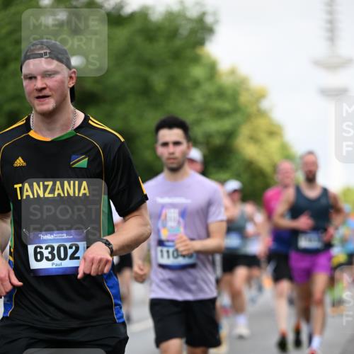 29.06.2025 - hella hamburg halbmarathon Dr. Thomas Lammeyer http://msf.ph/oto/8146365 29.06.2025 10:05:37 Kennedybrücke 1464, 1526, 1653, 1722, 1724, 2091, 2167, 2490, 2591, 2806, 2957, 3039, 3425, 3663, 3976, 4319, 4322, 4370, 5602, 5603, 5675, 6087, 6281, 0000, 6302, 6921, 7189, 7223, 7287, 7658, 7846, 8030, 8046, 8191, 8392, 8578, 8632, 8822, 8926, 9230, 10074, 10281, 10301, 10576, 10915, 11043 meine-sportfotos.de