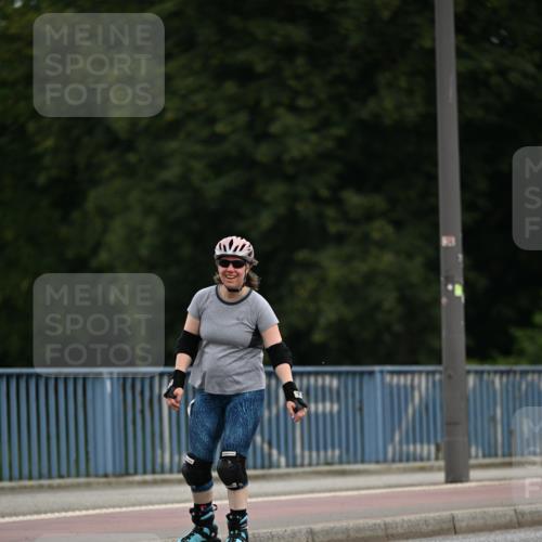 29.06.2025 - hella hamburg halbmarathon Dr. Thomas Lammeyer http://msf.ph/oto/8146370 29.06.2025 09:17:51 Kennedybrücke  meine-sportfotos.de