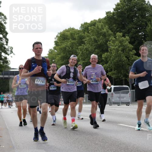 29.06.2025 - hella hamburg halbmarathon Jannik Wohlers http://msf.ph/oto/8146373 29.06.2025 10:10:54 Lombardsbrücke 1723, 3837, 5254, 7271, 8171, 8206, 8207, 8368, 8561, 9119, 10196, 10372, 11149, 11755, 12286, 13603, 14149, 15009, 15252, 15797, 15908, 16383, 17142, 17787, 18382, 19172, 19241 meine-sportfotos.de