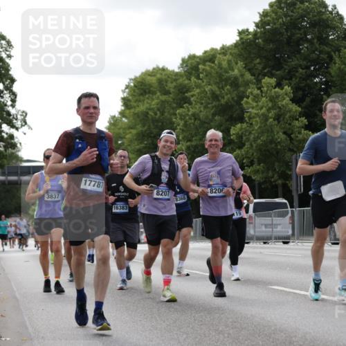 29.06.2025 - hella hamburg halbmarathon Jannik Wohlers http://msf.ph/oto/8146380 29.06.2025 10:10:54 Lombardsbrücke 1723, 3837, 5254, 7271, 8171, 8206, 8207, 8368, 8561, 9119, 10196, 10372, 11149, 11755, 12286, 13603, 14149, 15009, 15252, 15797, 15908, 16383, 17142, 17787, 18382, 19172, 19241 meine-sportfotos.de