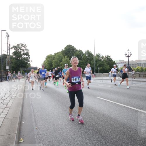 29.06.2025 - hella hamburg halbmarathon Jannik Wohlers http://msf.ph/oto/8146385 29.06.2025 09:59:07 Lombardsbrücke 1319, 1334, 1366, 1595, 1642, 2282, 2391, 2432, 2630, 3112, 3279, 3668, 4426, 4837, 5299, 5465, 5866, 6414, 6415, 6416, 7037, 7395, 7833, 8520, 8542, 8652, 8846, 8929, 9142, 9488, 9903, 9907, 9922, 9984, 10020, 10518, 11039, 11625, 12446, 12544, 12778, 12909, 12910, 12912, 13841, 13912, 14823, 14948, 15000, 15197, 15269, 15408, 15441, 15524, 16095, 16189, 16531, 16574, 16679, 16868, 17045, 17455, 17769, 17848, 17967, 18200, 18202 meine-sportfotos.de