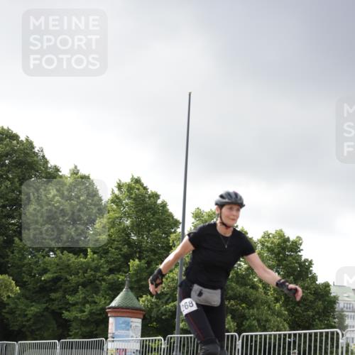 29.06.2025 - hella hamburg halbmarathon Jannik Wohlers http://msf.ph/oto/8146388 29.06.2025 09:09:07 Lombardsbrücke  meine-sportfotos.de