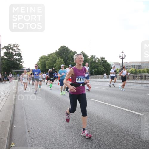 29.06.2025 - hella hamburg halbmarathon Jannik Wohlers http://msf.ph/oto/8146394 29.06.2025 09:59:08 Lombardsbrücke 1319, 1334, 1366, 1595, 1642, 1955, 2282, 2391, 2432, 2630, 3112, 3279, 3668, 4426, 4837, 5299, 5465, 6414, 6415, 6416, 7037, 7395, 7833, 8520, 8542, 8652, 8846, 8929, 9142, 9488, 9903, 9907, 9922, 9984, 10020, 10518, 11039, 11625, 12446, 12544, 12778, 12909, 12910, 12912, 13841, 13912, 14605, 14823, 14948, 15000, 15197, 15269, 15408, 15441, 15524, 16095, 16189, 16531, 16574, 16679, 17045, 17455, 17769, 17848, 17967, 18200, 18202 meine-sportfotos.de