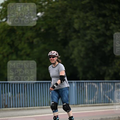 29.06.2025 - hella hamburg halbmarathon Dr. Thomas Lammeyer http://msf.ph/oto/8146414 29.06.2025 09:17:52 Kennedybrücke  meine-sportfotos.de