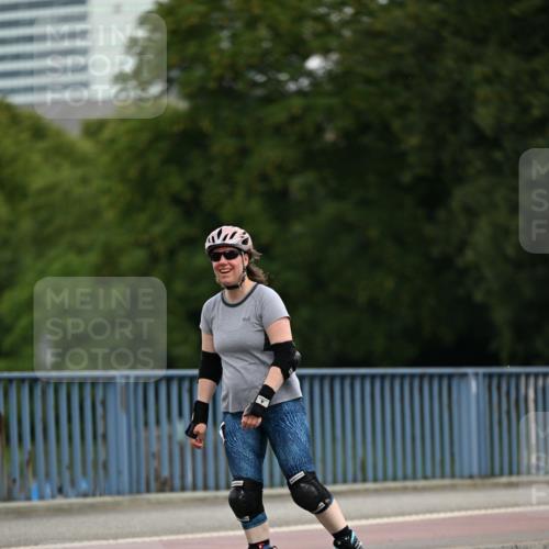 29.06.2025 - hella hamburg halbmarathon Dr. Thomas Lammeyer http://msf.ph/oto/8146430 29.06.2025 09:17:52 Kennedybrücke  meine-sportfotos.de