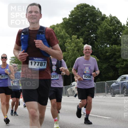 29.06.2025 - hella hamburg halbmarathon Jannik Wohlers http://msf.ph/oto/8146438 29.06.2025 10:10:55 Lombardsbrücke 1723, 3837, 5254, 7271, 8171, 8206, 8207, 8368, 8561, 9119, 10196, 10372, 11149, 11755, 12286, 13603, 14149, 15009, 15252, 15797, 15908, 16383, 17142, 17787, 18382, 19172, 19241 meine-sportfotos.de