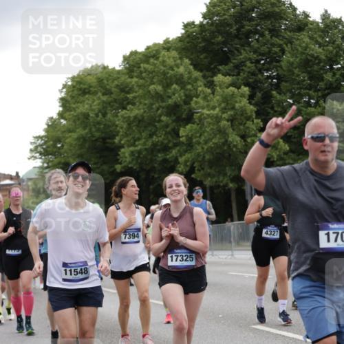 29.06.2025 - hella hamburg halbmarathon Jannik Wohlers http://msf.ph/oto/8146446 29.06.2025 10:47:43 Lombardsbrücke 1157, 1174, 1175, 1392, 1645, 1701, 2037, 2163, 2197, 2418, 2650, 2756, 2958, 3468, 3504, 3679, 3933, 4327, 4588, 5585, 5952, 7240, 7393, 7394, 7916, 8521, 8774, 9356, 9921, 10145, 10777, 10794, 11548, 11742, 11781, 12104, 12157, 12439, 12480, 12932, 13377, 13529, 13675, 13861, 14050, 15357, 15541, 15730, 15743, 16141, 16722, 16965, 17325, 17339, 17562, 17563, 17957, 18001, 18248, 18262, 18352, 18480, 19101 meine-sportfotos.de
