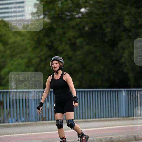 29.06.2025 - hella hamburg halbmarathon Dr. Thomas Lammeyer http://msf.ph/oto/8146449 29.06.2025 09:17:53 Kennedybrücke  meine-sportfotos.de