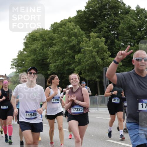 29.06.2025 - hella hamburg halbmarathon Jannik Wohlers http://msf.ph/oto/8146452 29.06.2025 10:47:43 Lombardsbrücke 1157, 1174, 1175, 1392, 1645, 1701, 2037, 2163, 2197, 2418, 2650, 2756, 2958, 3468, 3504, 3679, 3933, 4327, 4588, 5585, 5952, 7240, 7393, 7394, 7916, 8521, 8774, 9356, 9921, 10145, 10777, 10794, 11548, 11742, 11781, 12104, 12157, 12439, 12480, 12932, 13377, 13529, 13675, 13861, 14050, 15357, 15541, 15730, 15743, 16141, 16722, 16965, 17325, 17339, 17562, 17563, 17957, 18001, 18248, 18262, 18352, 18480, 19101 meine-sportfotos.de