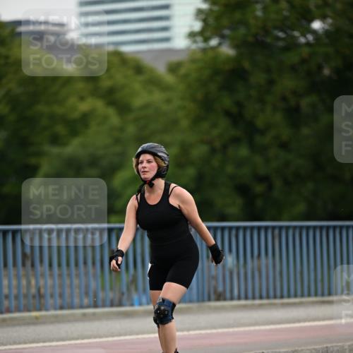 29.06.2025 - hella hamburg halbmarathon Dr. Thomas Lammeyer http://msf.ph/oto/8146460 29.06.2025 09:17:54 Kennedybrücke  meine-sportfotos.de