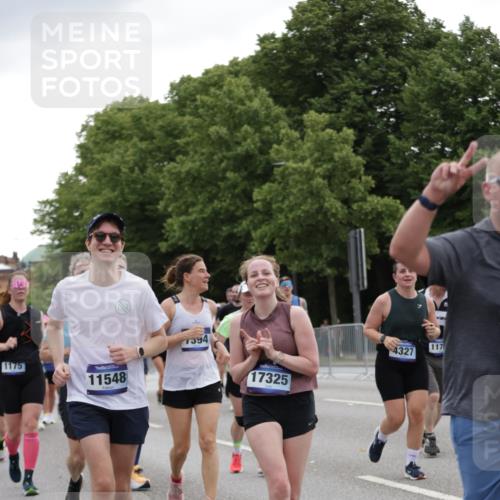 29.06.2025 - hella hamburg halbmarathon Jannik Wohlers http://msf.ph/oto/8146462 29.06.2025 10:47:43 Lombardsbrücke 1157, 1174, 1175, 1392, 1645, 1701, 2037, 2163, 2197, 2418, 2650, 2756, 2958, 3468, 3504, 3679, 3933, 4327, 4588, 5585, 5952, 7240, 7393, 7394, 7916, 8521, 8774, 9356, 9921, 10145, 10777, 10794, 11548, 11742, 11781, 12104, 12157, 12439, 12480, 12932, 13377, 13529, 13675, 13861, 14050, 15357, 15541, 15730, 15743, 16141, 16722, 16965, 17325, 17339, 17562, 17563, 17957, 18001, 18248, 18262, 18352, 18480, 19101 meine-sportfotos.de