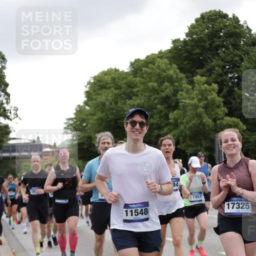 29.06.2025 - hella hamburg halbmarathon Jannik Wohlers http://msf.ph/oto/8146482 29.06.2025 10:47:44 Lombardsbrücke 1157, 1174, 1175, 1645, 1701, 2037, 2163, 2197, 2418, 2650, 2756, 2958, 3320, 3468, 3504, 3679, 3933, 4327, 4588, 5585, 5952, 7240, 7393, 7394, 7532, 7916, 8521, 8774, 9356, 9921, 10145, 10777, 10794, 11548, 11742, 11781, 12104, 12157, 12439, 12480, 12932, 13377, 13529, 13675, 13861, 14050, 15357, 15541, 15730, 15743, 16141, 16722, 16965, 17325, 17339, 17562, 17563, 17957, 18001, 18248, 18262, 18352, 18480, 19101 meine-sportfotos.de