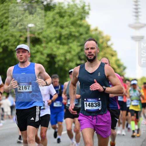 29.06.2025 - hella hamburg halbmarathon Dr. Thomas Lammeyer http://msf.ph/oto/8146501 29.06.2025 10:05:38 Kennedybrücke 1464, 1526, 1653, 1722, 1724, 2091, 2167, 2490, 2591, 2806, 2957, 3039, 3425, 3663, 3976, 4322, 4370, 5602, 5603, 5675, 6087, 6281, 0000, 6302, 6921, 7189, 7223, 7287, 7658, 7846, 8030, 8191, 8392, 8578, 8632, 8822, 8926, 9230, 10074, 10281, 10301, 10576, 10915, 11043 meine-sportfotos.de