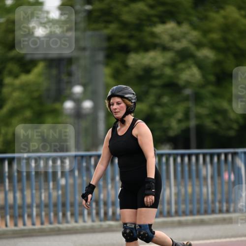 29.06.2025 - hella hamburg halbmarathon Dr. Thomas Lammeyer http://msf.ph/oto/8146539 29.06.2025 09:17:55 Kennedybrücke  meine-sportfotos.de