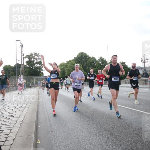 29.06.2025 - hella hamburg halbmarathon Jannik Wohlers http://msf.ph/oto/8146568 29.06.2025 09:59:20 Lombardsbrücke 1334, 1834, 1955, 2391, 2432, 3279, 3668, 3836, 4426, 4837, 5015, 5134, 5277, 6202, 6602, 7547, 8330, 8402, 8520, 8846, 9142, 9488, 9907, 9984, 10031, 11039, 11568, 11844, 12479, 12909, 13503, 13523, 13589, 13808, 13988, 14605, 14778, 14818, 14823, 14948, 15179, 15263, 15344, 15349, 15524, 15954, 16095, 16531, 16609, 17769, 17848, 17967, 18200, 18202, 18413 meine-sportfotos.de