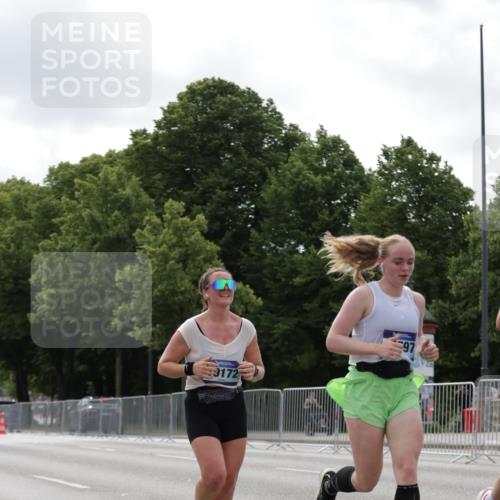 29.06.2025 - hella hamburg halbmarathon Jannik Wohlers http://msf.ph/oto/8146572 29.06.2025 10:11:00 Lombardsbrücke 1723, 1866, 3837, 5254, 8115, 8171, 8206, 8207, 8368, 9119, 10196, 10372, 11149, 11321, 11755, 12286, 13603, 13939, 14008, 14149, 15252, 15797, 15908, 16383, 17787, 18382, 19172, 19241 meine-sportfotos.de