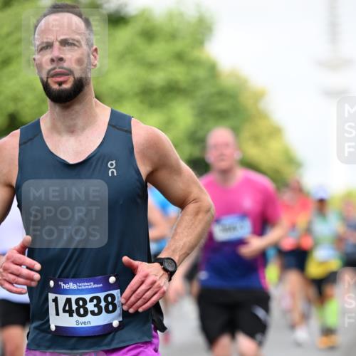 29.06.2025 - hella hamburg halbmarathon Dr. Thomas Lammeyer http://msf.ph/oto/8146580 29.06.2025 10:05:39 Kennedybrücke 1464, 1526, 1653, 1722, 1724, 2091, 2167, 2490, 2591, 2806, 2957, 3039, 3425, 3663, 3976, 4322, 4370, 5547, 5602, 5603, 5675, 6087, 6281, 0000, 6302, 6921, 7189, 7223, 7287, 7658, 7846, 8030, 8191, 8392, 8578, 8632, 8822, 8926, 9230, 10074, 10281, 10301, 10576, 10915, 11043 meine-sportfotos.de