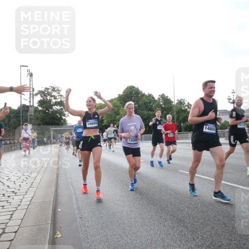 29.06.2025 - hella hamburg halbmarathon Jannik Wohlers http://msf.ph/oto/8146589 29.06.2025 09:59:20 Lombardsbrücke 1334, 1834, 1955, 2391, 2432, 3279, 3668, 3836, 4426, 4837, 5015, 5134, 5277, 6202, 6602, 7547, 8330, 8402, 8520, 8846, 9142, 9488, 9907, 9984, 10031, 11039, 11568, 11844, 12479, 12909, 13503, 13523, 13589, 13808, 13988, 14605, 14778, 14818, 14823, 14948, 15179, 15263, 15344, 15349, 15524, 15954, 16095, 16531, 16609, 17769, 17848, 17967, 18200, 18202, 18413 meine-sportfotos.de