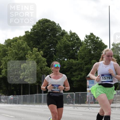 29.06.2025 - hella hamburg halbmarathon Jannik Wohlers http://msf.ph/oto/8146593 29.06.2025 10:11:00 Lombardsbrücke 1723, 1866, 3837, 5254, 8115, 8171, 8206, 8207, 8368, 9119, 10196, 10372, 11149, 11321, 11755, 12286, 13603, 13939, 14008, 14149, 15252, 15797, 15908, 16383, 17787, 18382, 19172, 19241 meine-sportfotos.de