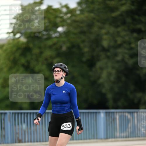 29.06.2025 - hella hamburg halbmarathon Dr. Thomas Lammeyer http://msf.ph/oto/8146596 29.06.2025 09:18:43 Kennedybrücke  meine-sportfotos.de
