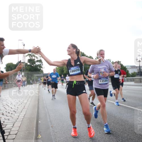 29.06.2025 - hella hamburg halbmarathon Jannik Wohlers http://msf.ph/oto/8146609 29.06.2025 09:59:21 Lombardsbrücke 1334, 1834, 1955, 2391, 2432, 3279, 3668, 3836, 4426, 4837, 5015, 5134, 5277, 6202, 6602, 7547, 8330, 8402, 8520, 8846, 9142, 9488, 9907, 9984, 10031, 11039, 11568, 11753, 11844, 12479, 12909, 13503, 13523, 13589, 13808, 13988, 14605, 14778, 14818, 14823, 14948, 15110, 15179, 15263, 15344, 15349, 15524, 15954, 16095, 16531, 16609, 17769, 17848, 17967, 18413 meine-sportfotos.de