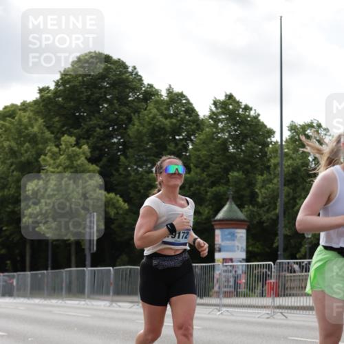 29.06.2025 - hella hamburg halbmarathon Jannik Wohlers http://msf.ph/oto/8146616 29.06.2025 10:11:00 Lombardsbrücke 1723, 1866, 3837, 5254, 8115, 8171, 8206, 8207, 8368, 9119, 10196, 10372, 11149, 11321, 11755, 12286, 13603, 13939, 14008, 14149, 15252, 15797, 15908, 16383, 17787, 18382, 19172, 19241 meine-sportfotos.de