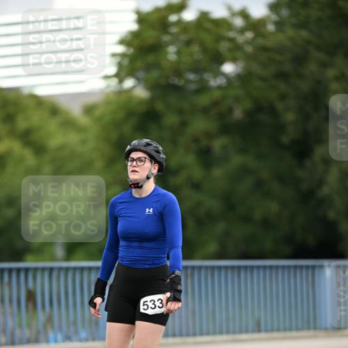 29.06.2025 - hella hamburg halbmarathon Dr. Thomas Lammeyer http://msf.ph/oto/8146622 29.06.2025 09:18:43 Kennedybrücke  meine-sportfotos.de