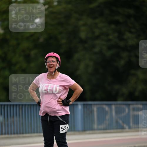 29.06.2025 - hella hamburg halbmarathon Dr. Thomas Lammeyer http://msf.ph/oto/8146651 29.06.2025 09:18:45 Kennedybrücke  meine-sportfotos.de