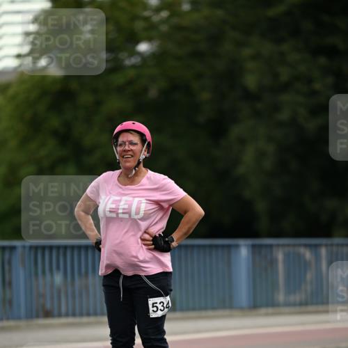 29.06.2025 - hella hamburg halbmarathon Dr. Thomas Lammeyer http://msf.ph/oto/8146664 29.06.2025 09:18:45 Kennedybrücke  meine-sportfotos.de