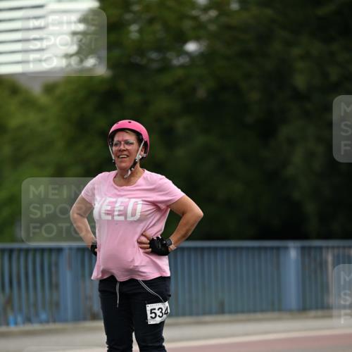 29.06.2025 - hella hamburg halbmarathon Dr. Thomas Lammeyer http://msf.ph/oto/8146678 29.06.2025 09:18:45 Kennedybrücke  meine-sportfotos.de