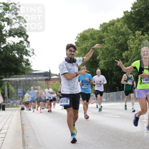 29.06.2025 - hella hamburg halbmarathon Jannik Wohlers http://msf.ph/oto/8146709 29.06.2025 10:11:10 Lombardsbrücke 1531, 1866, 4227, 8115, 8807, 8810, 10372, 10428, 11321, 11755, 13203, 13939, 14008, 15797, 15945, 17080, 17866, 18278, 18382, 19172 meine-sportfotos.de