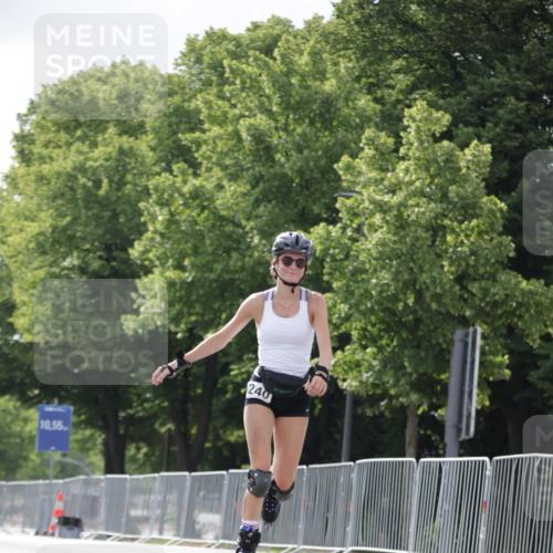 29.06.2025 - hella hamburg halbmarathon Jannik Wohlers http://msf.ph/oto/8146717 29.06.2025 09:09:19 Lombardsbrücke  meine-sportfotos.de