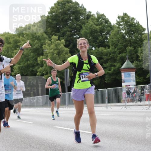 29.06.2025 - hella hamburg halbmarathon Jannik Wohlers http://msf.ph/oto/8146723 29.06.2025 10:11:11 Lombardsbrücke 1328, 1531, 1866, 1992, 4227, 5605, 7571, 8115, 8807, 8810, 10372, 10428, 11321, 11755, 13177, 13203, 13939, 14008, 15797, 15945, 17080, 17866, 18278, 18382 meine-sportfotos.de