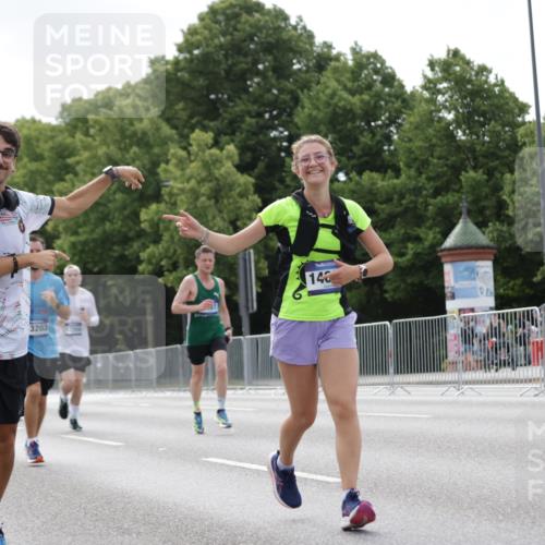 29.06.2025 - hella hamburg halbmarathon Jannik Wohlers http://msf.ph/oto/8146728 29.06.2025 10:11:11 Lombardsbrücke 1328, 1531, 1866, 1992, 4227, 5605, 7571, 8115, 8807, 8810, 10372, 10428, 11321, 11755, 13177, 13203, 13939, 14008, 15797, 15945, 17080, 17866, 18278, 18382 meine-sportfotos.de