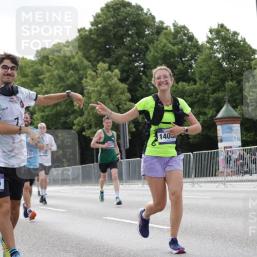 29.06.2025 - hella hamburg halbmarathon Jannik Wohlers http://msf.ph/oto/8146733 29.06.2025 10:11:11 Lombardsbrücke 1328, 1531, 1866, 1992, 4227, 5605, 7571, 8115, 8807, 8810, 10372, 10428, 11321, 11755, 13177, 13203, 13939, 14008, 15797, 15945, 17080, 17866, 18278, 18382 meine-sportfotos.de