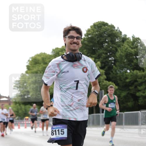 29.06.2025 - hella hamburg halbmarathon Jannik Wohlers http://msf.ph/oto/8146738 29.06.2025 10:11:12 Lombardsbrücke 1328, 1531, 1866, 1992, 3363, 4227, 5605, 7571, 8115, 8807, 8810, 9428, 10372, 10428, 11321, 11755, 13177, 13203, 13939, 14008, 15797, 15945, 17080, 17866, 18278, 18382 meine-sportfotos.de