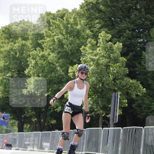 29.06.2025 - hella hamburg halbmarathon Jannik Wohlers http://msf.ph/oto/8146745 29.06.2025 09:09:19 Lombardsbrücke  meine-sportfotos.de