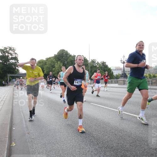 29.06.2025 - hella hamburg halbmarathon Jannik Wohlers http://msf.ph/oto/8146755 29.06.2025 09:59:26 Lombardsbrücke 1834, 1914, 1955, 2348, 2364, 2432, 2676, 2910, 3279, 3668, 3836, 4426, 4772, 4837, 5015, 5134, 5277, 6174, 6201, 6202, 6587, 6602, 7547, 8223, 8285, 8330, 8402, 8573, 8730, 9611, 9984, 10031, 10093, 10337, 11366, 11568, 11753, 11797, 11799, 11844, 12479, 13503, 13523, 13589, 13808, 13988, 14605, 14778, 14785, 14818, 15110, 15179, 15263, 15344, 15349, 15954, 16095, 16609, 17160, 17468, 17525, 18413 meine-sportfotos.de