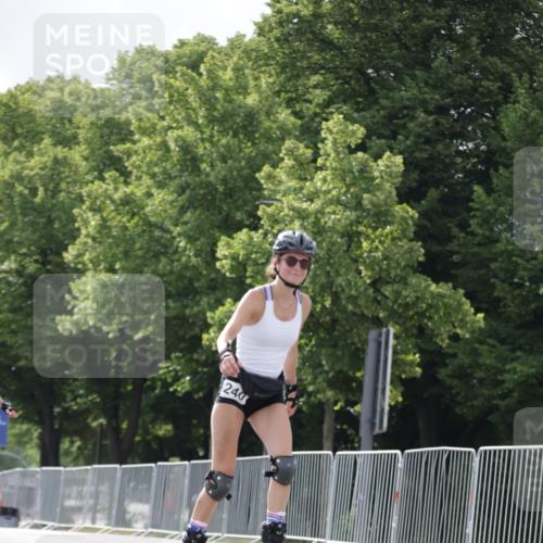 29.06.2025 - hella hamburg halbmarathon Jannik Wohlers http://msf.ph/oto/8146759 29.06.2025 09:09:19 Lombardsbrücke  meine-sportfotos.de