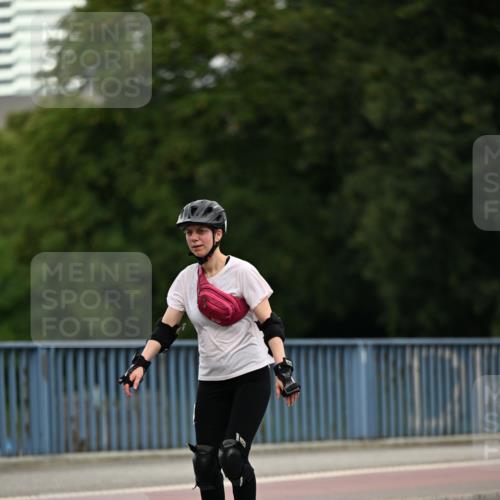 29.06.2025 - hella hamburg halbmarathon Dr. Thomas Lammeyer http://msf.ph/oto/8146769 29.06.2025 09:18:52 Kennedybrücke  meine-sportfotos.de