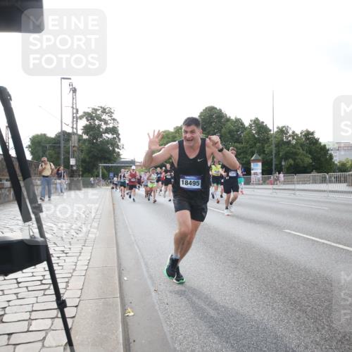29.06.2025 - hella hamburg halbmarathon Jannik Wohlers http://msf.ph/oto/8146784 29.06.2025 09:59:28 Lombardsbrücke 1006, 1834, 1914, 1955, 2348, 2364, 2676, 2677, 2910, 3279, 3836, 4231, 4772, 5015, 5134, 5277, 5341, 6174, 6201, 6202, 6462, 6587, 6602, 7547, 8223, 8285, 8330, 8402, 8573, 8730, 9611, 10031, 10093, 10337, 11366, 11568, 11753, 11797, 11799, 11844, 12479, 13503, 13523, 13589, 13808, 13988, 14139, 14605, 14778, 14785, 14818, 15110, 15179, 15263, 15344, 15349, 15431, 15954, 16327, 16609, 17160, 17468, 17525, 18413 meine-sportfotos.de