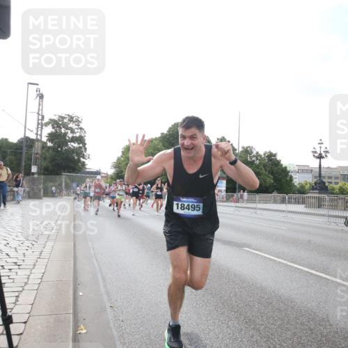 29.06.2025 - hella hamburg halbmarathon Jannik Wohlers http://msf.ph/oto/8146788 29.06.2025 09:59:28 Lombardsbrücke 1006, 1834, 1914, 1955, 2348, 2364, 2676, 2677, 2910, 3279, 3836, 4231, 4772, 5015, 5134, 5277, 5341, 6174, 6201, 6202, 6462, 6587, 6602, 7547, 8223, 8285, 8330, 8402, 8573, 8730, 9611, 10031, 10093, 10337, 11366, 11568, 11753, 11797, 11799, 11844, 12479, 13503, 13523, 13589, 13808, 13988, 14139, 14605, 14778, 14785, 14818, 15110, 15179, 15263, 15344, 15349, 15431, 15954, 16327, 16609, 17160, 17468, 17525, 18413 meine-sportfotos.de