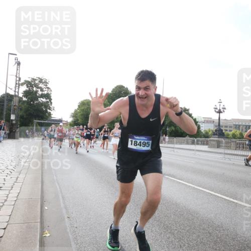 29.06.2025 - hella hamburg halbmarathon Jannik Wohlers http://msf.ph/oto/8146793 29.06.2025 09:59:28 Lombardsbrücke 1006, 1834, 1914, 1955, 2348, 2364, 2676, 2677, 2910, 3279, 3836, 4231, 4772, 5015, 5134, 5277, 5341, 6174, 6201, 6202, 6462, 6587, 6602, 7547, 8223, 8285, 8330, 8402, 8573, 8730, 9611, 10031, 10093, 10337, 11366, 11568, 11753, 11797, 11799, 11844, 12479, 13503, 13523, 13589, 13808, 13988, 14139, 14605, 14778, 14785, 14818, 15110, 15179, 15263, 15344, 15349, 15431, 15954, 16327, 16609, 17160, 17468, 17525, 18413 meine-sportfotos.de
