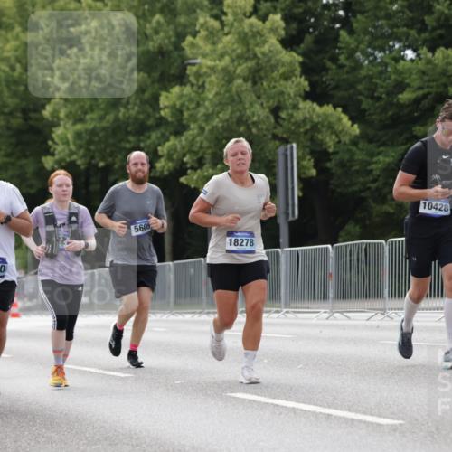 29.06.2025 - hella hamburg halbmarathon Jannik Wohlers http://msf.ph/oto/8146804 29.06.2025 10:11:16 Lombardsbrücke 1328, 1531, 1866, 1992, 3363, 4227, 5605, 7571, 8115, 8807, 8810, 9428, 10428, 11321, 11507, 12473, 13177, 13203, 13939, 14008, 14384, 15945, 17080, 17638, 17866, 18278 meine-sportfotos.de