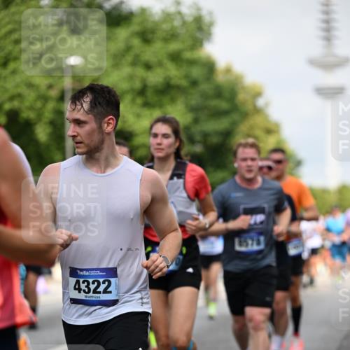 29.06.2025 - hella hamburg halbmarathon Dr. Thomas Lammeyer http://msf.ph/oto/8146806 29.06.2025 10:05:45 Kennedybrücke 1464, 1653, 1722, 1724, 1881, 2167, 2591, 2806, 2957, 3039, 3199, 3663, 3976, 4322, 5547, 5602, 5603, 5675, 6281, 0000, 6302, 6327, 6438, 6921, 7189, 7223, 7846, 8030, 8191, 8392, 8578, 8632, 8822, 8926, 9230, 10074, 10281, 10301, 10882, 10915, 11043 meine-sportfotos.de